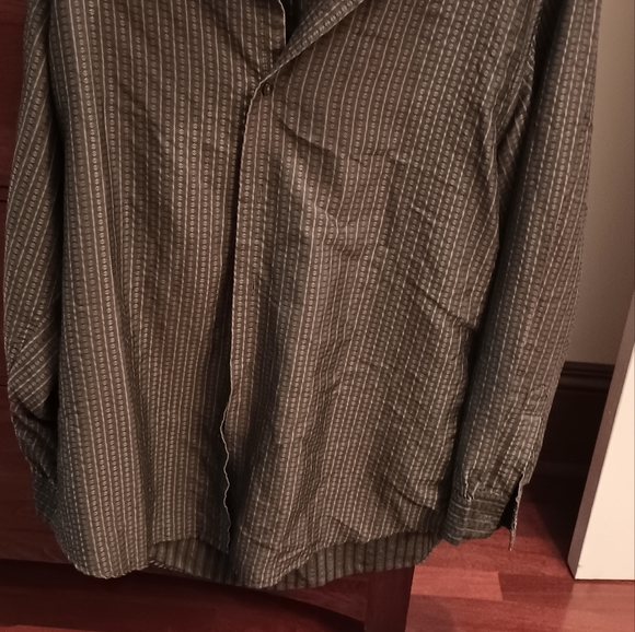 Bundle of 20 men's/teen boy shirts for less than Savers! - Picture 16 of 16